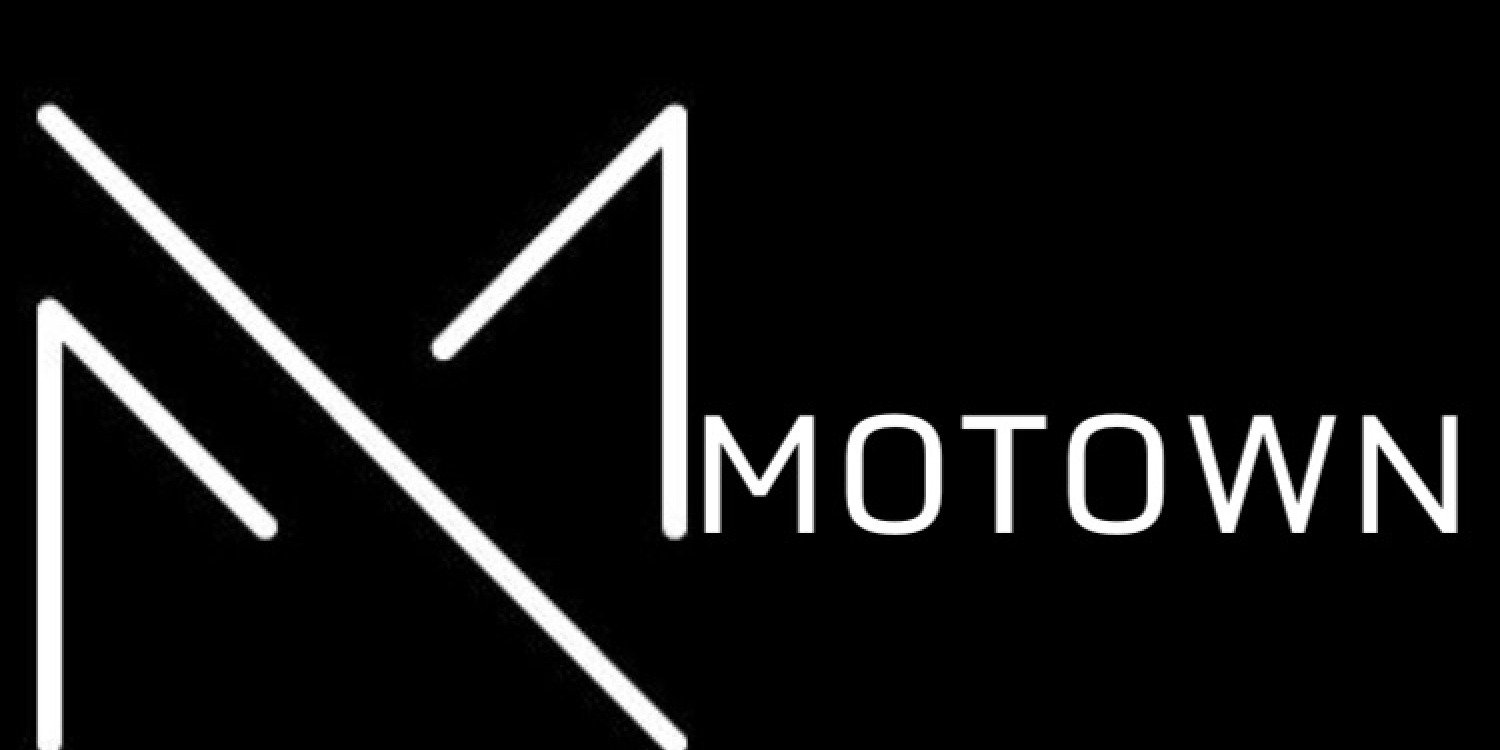 All Black Sing Along at Birchwood Hotel 